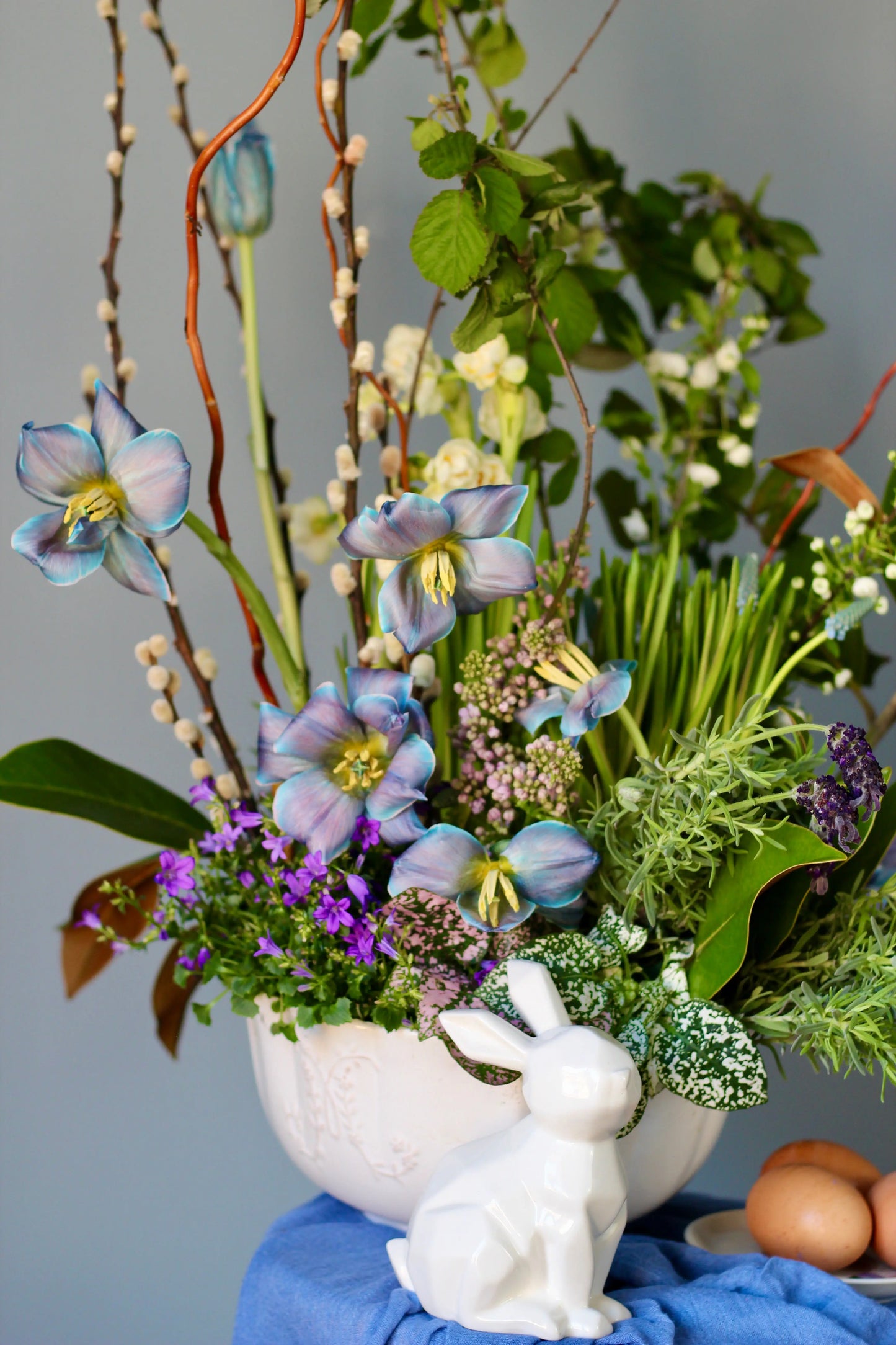 easter flower table decoration Genoa liguria Flower Composition
