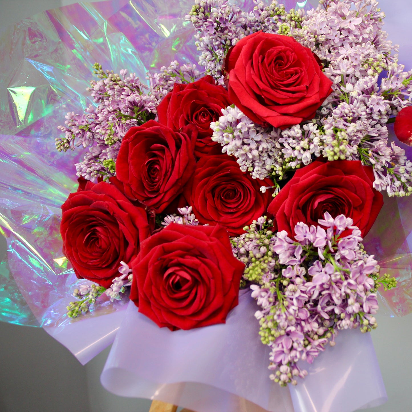 red roses bouquet in Genoa delivery