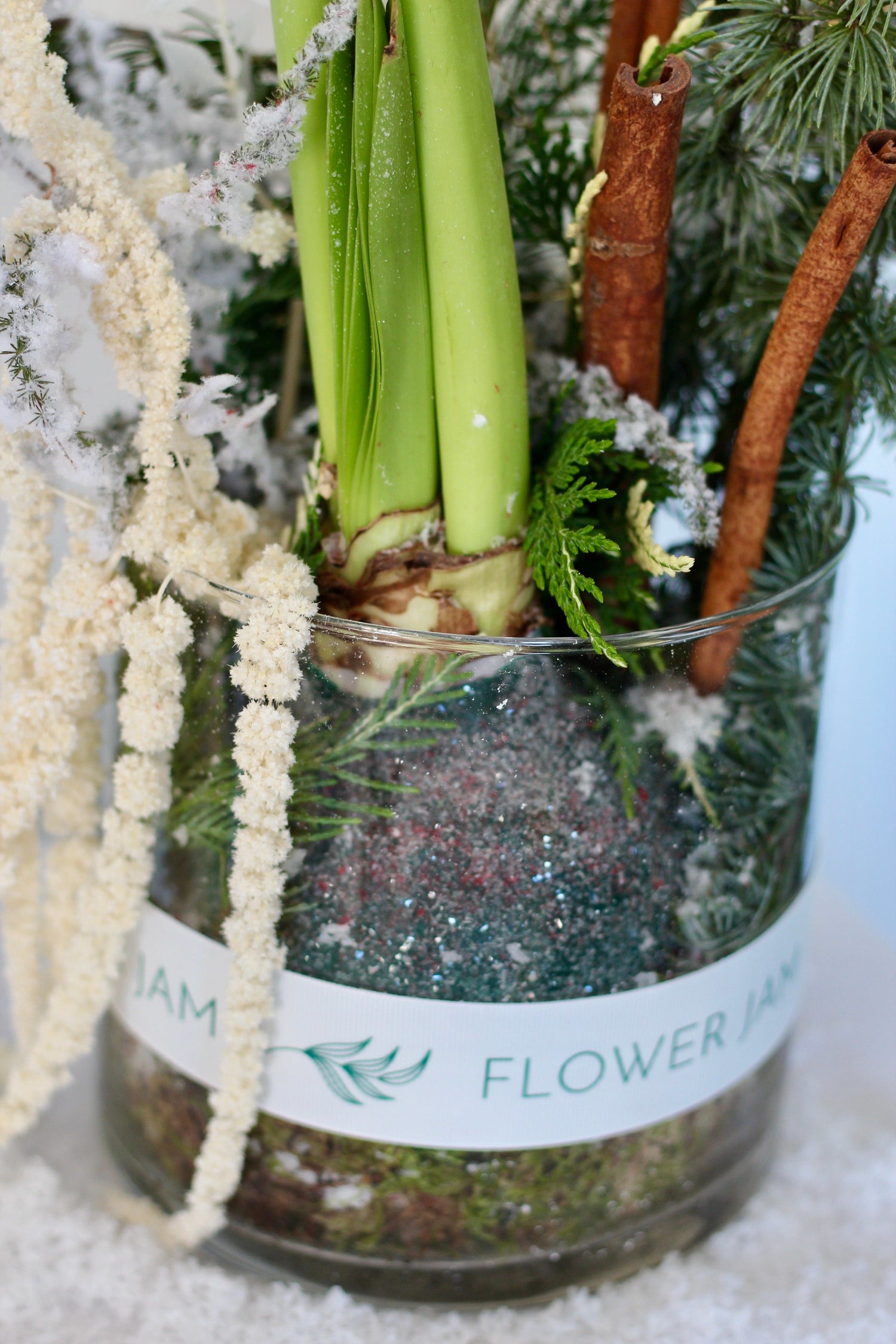 White and greem christmass arrangement