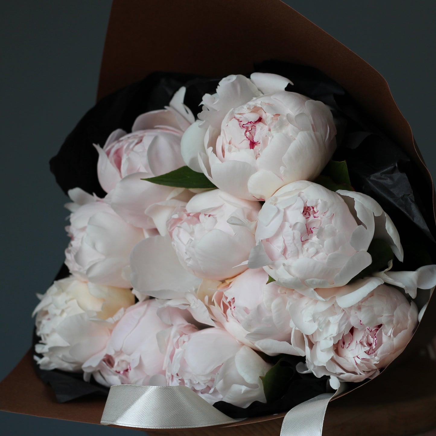 send flowers Genoa  bouquet of Peonies