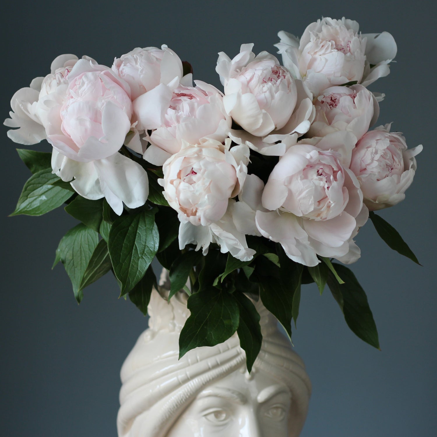 white peonies in Genoa delivery portofino bouquet of Peonies