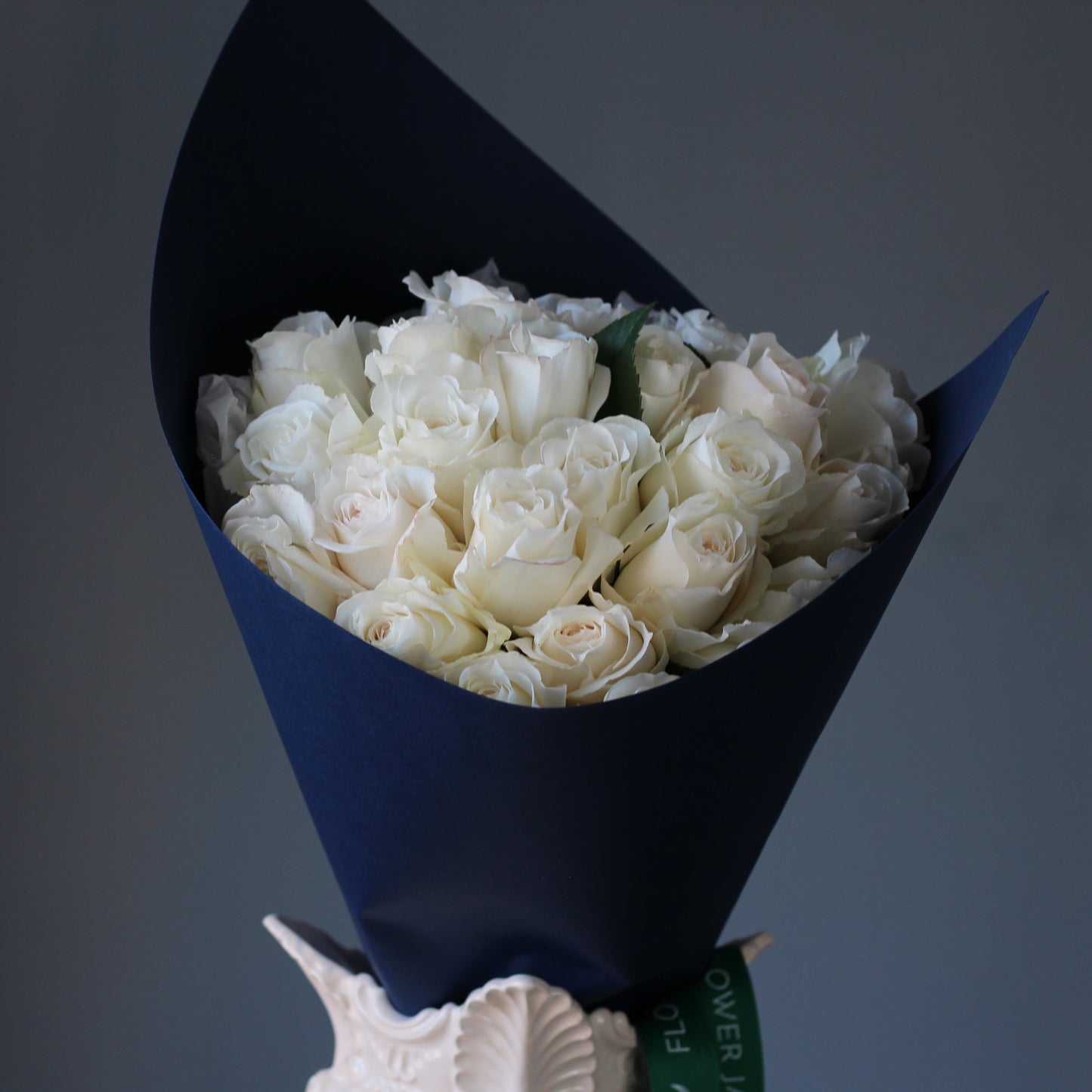yacht flowers Genoa portofino delivery white rose Flowers