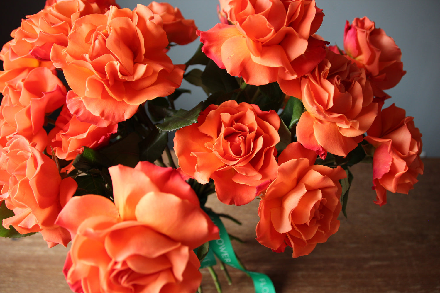 roses delivery in Genoa