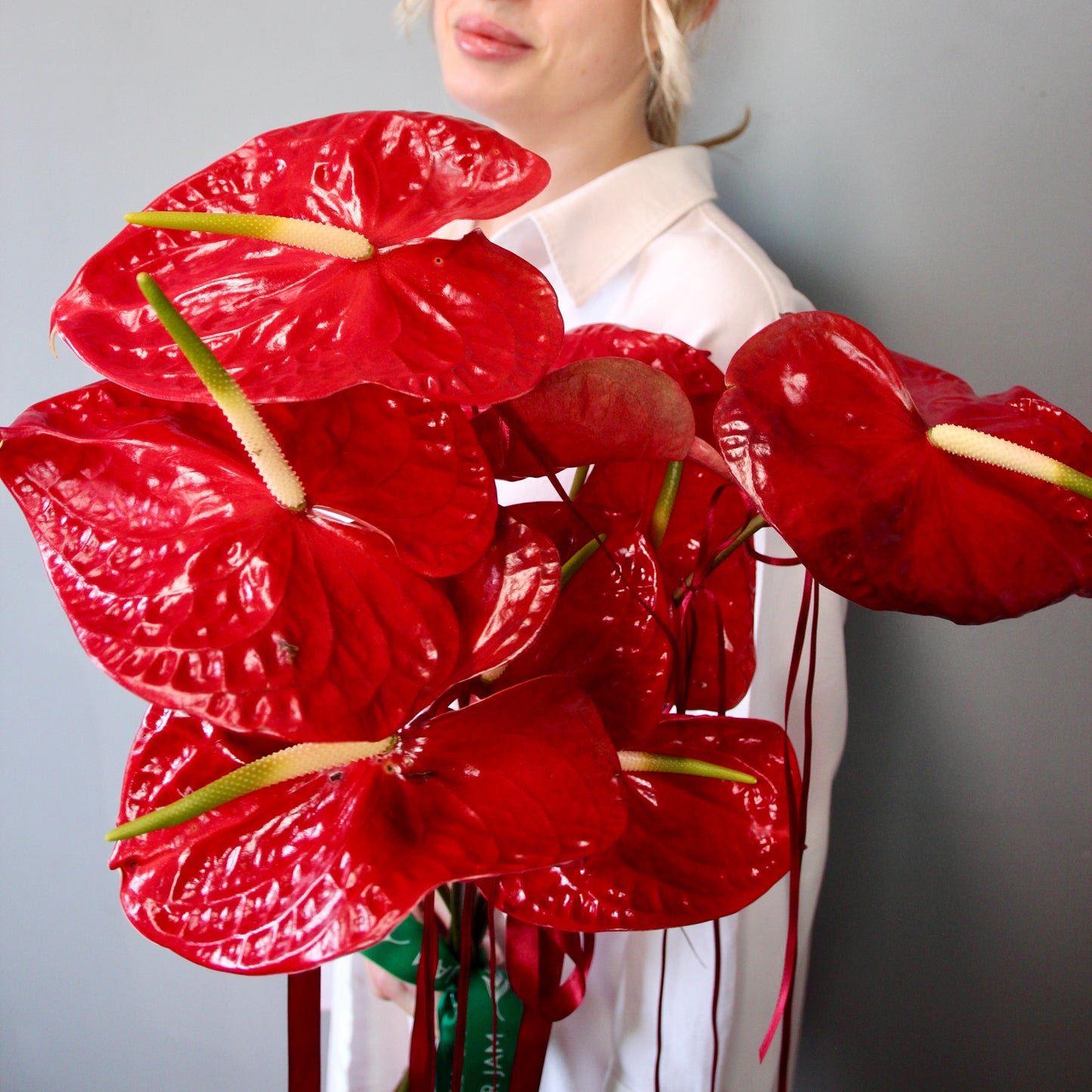 red flowers genova Bouquet of Flowers