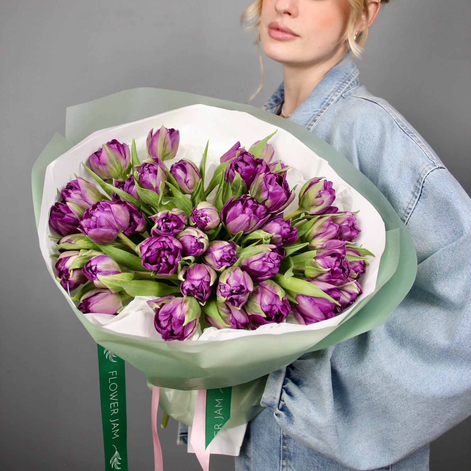 purple tulips delivery in genova Bouquet of Flowers
