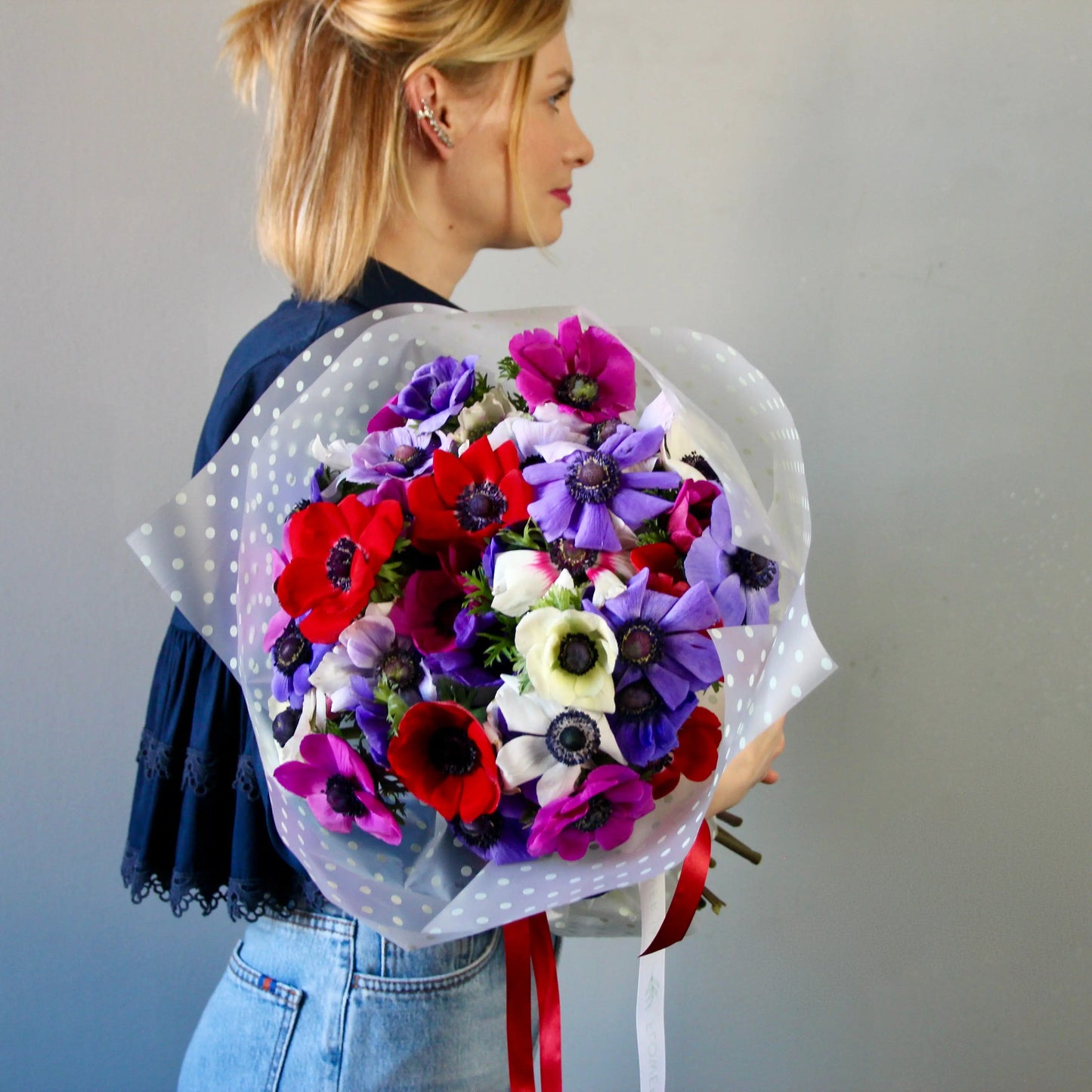 bouqet of coloful anemones