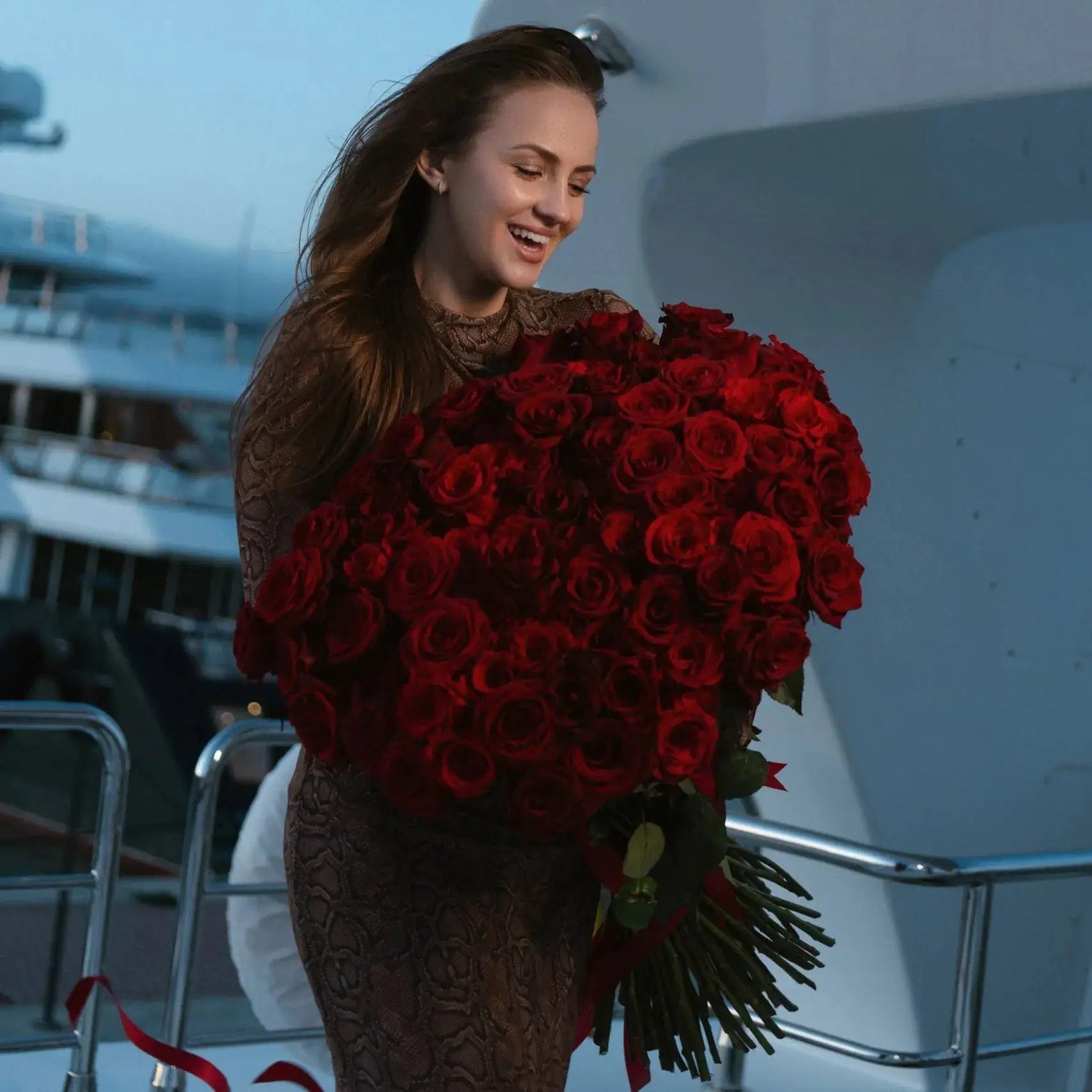 red roses delivery genova Red Roses
