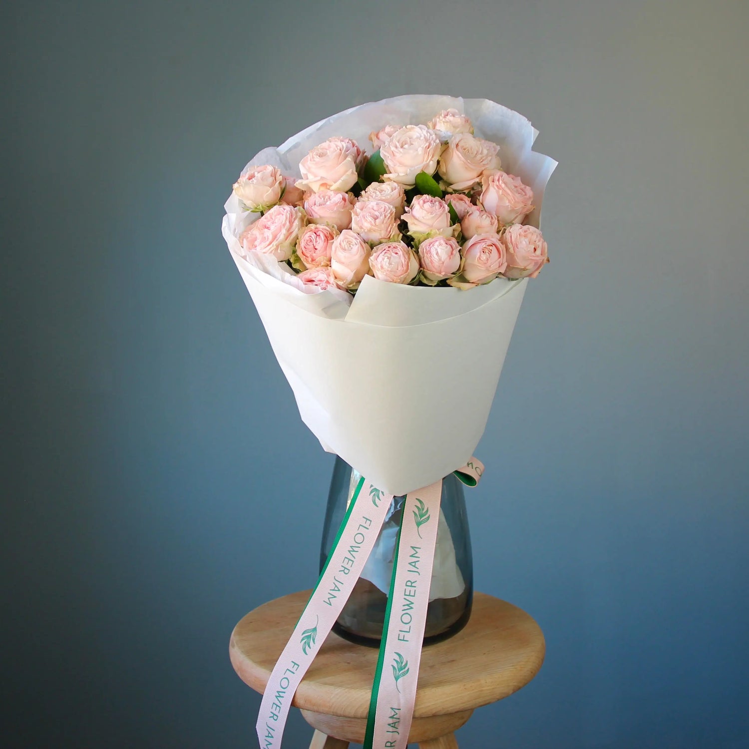 bouquet of pink roses
