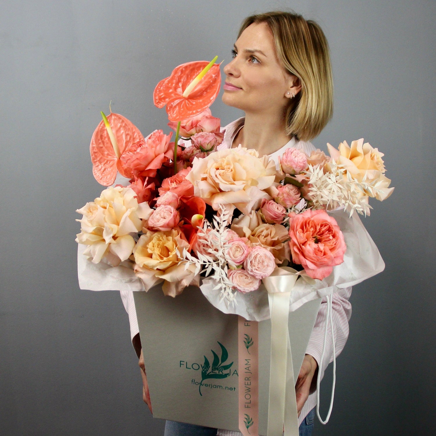 flowers in box different types of roses mix Bouquet of Flowers