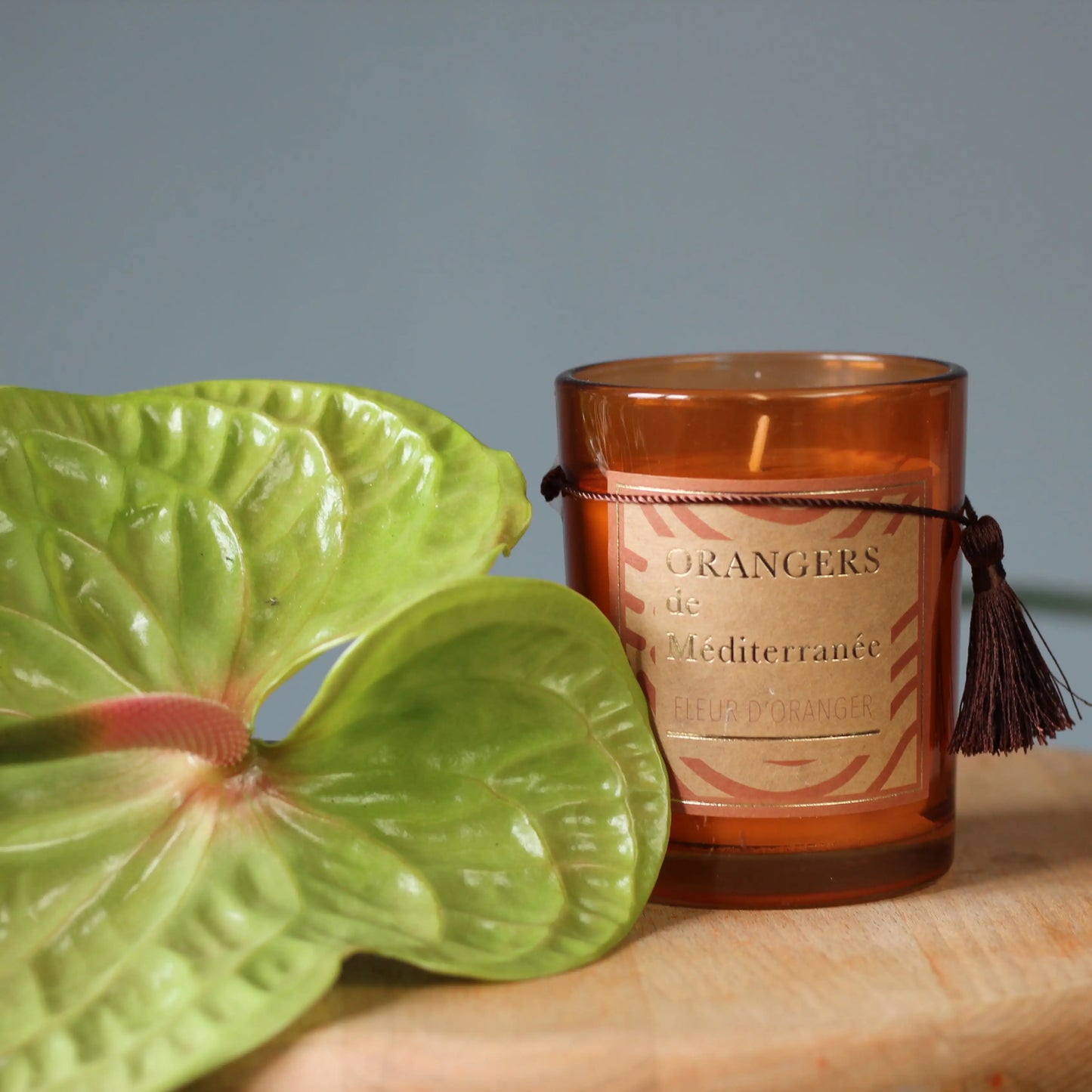 candle with a fragrance oranges of meiterranea