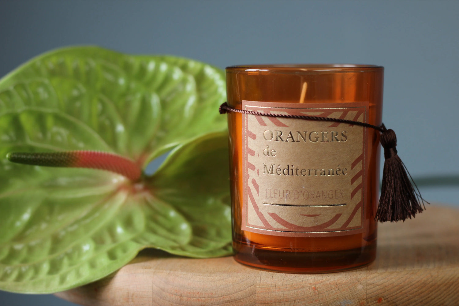 candle with a fragrance oranges of meiterranea