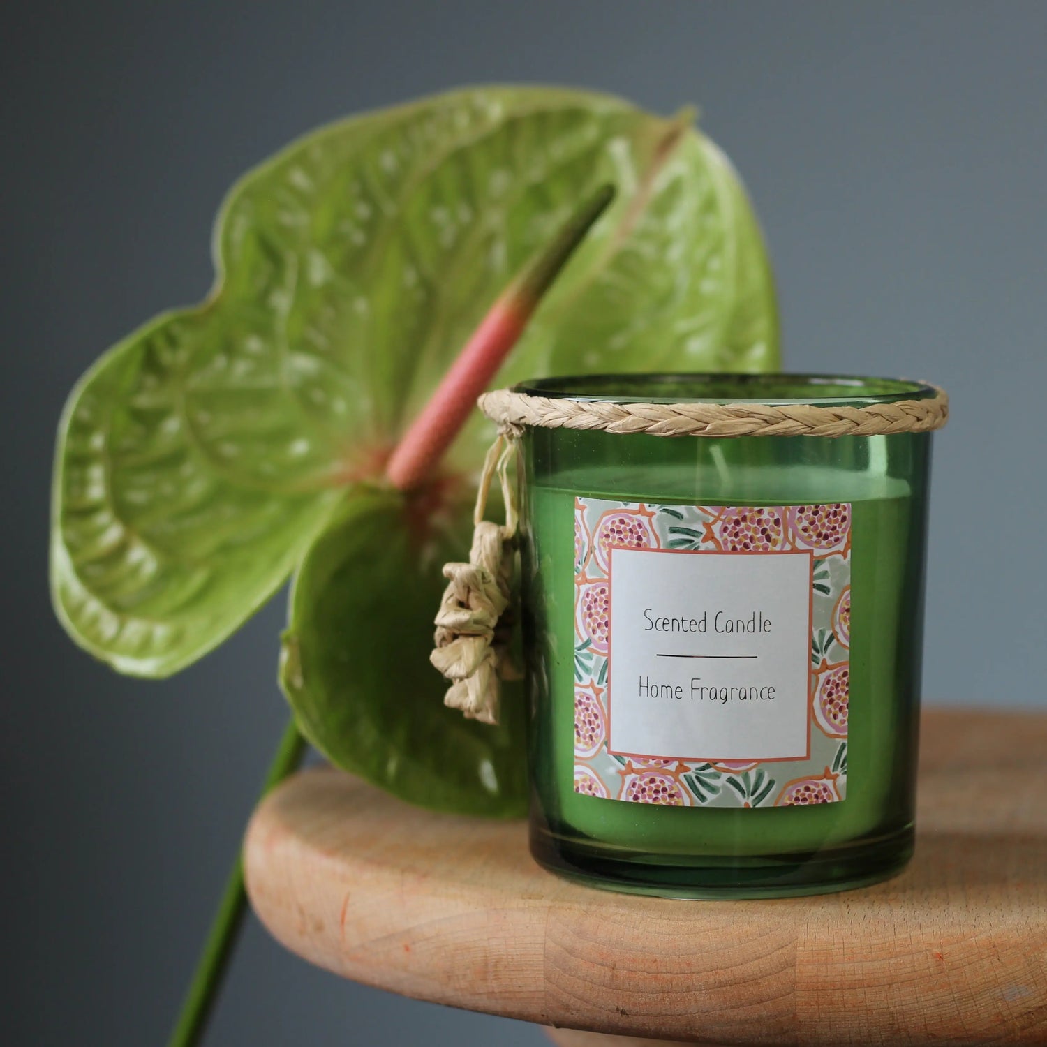 candle with a fragrance fleur blanches