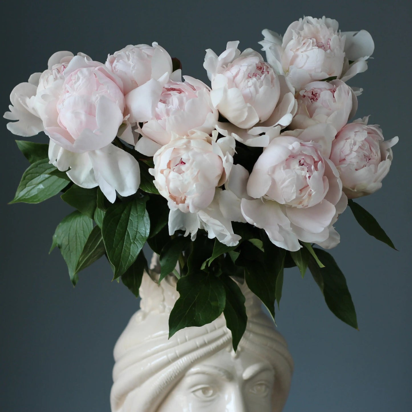white peonies in Genoa delivery portofino bouquet of Peonies