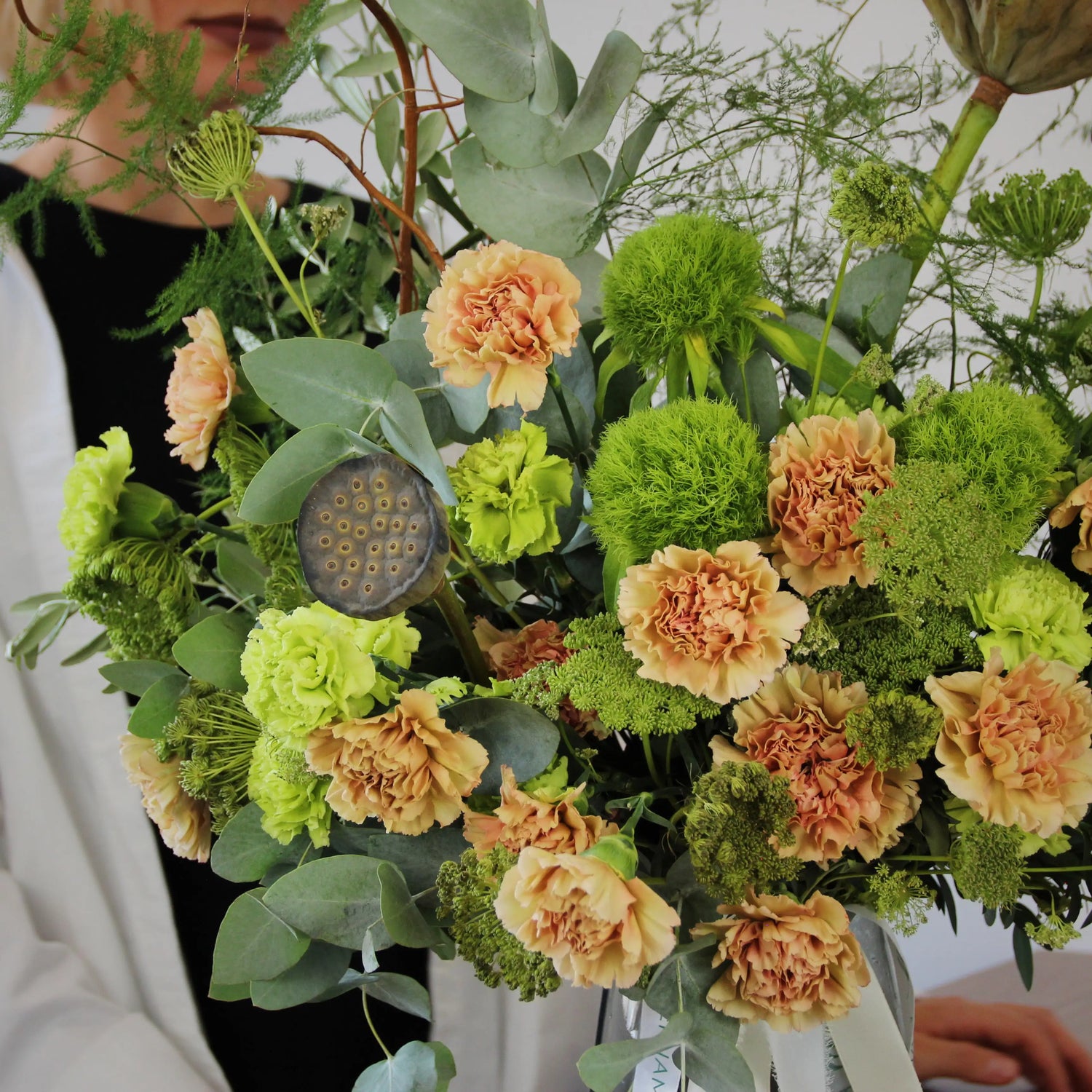 bouquet flower arrangement
