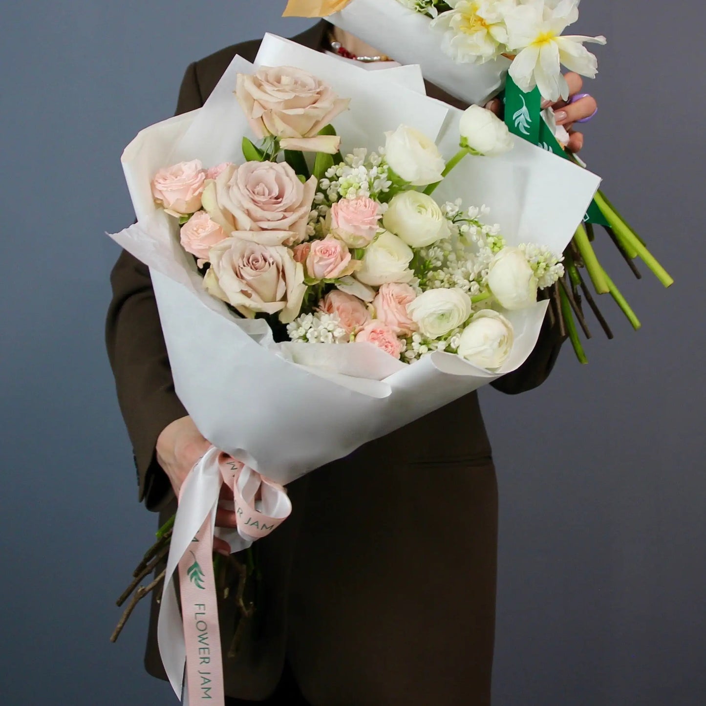 pink bouquet delivery of Flowers