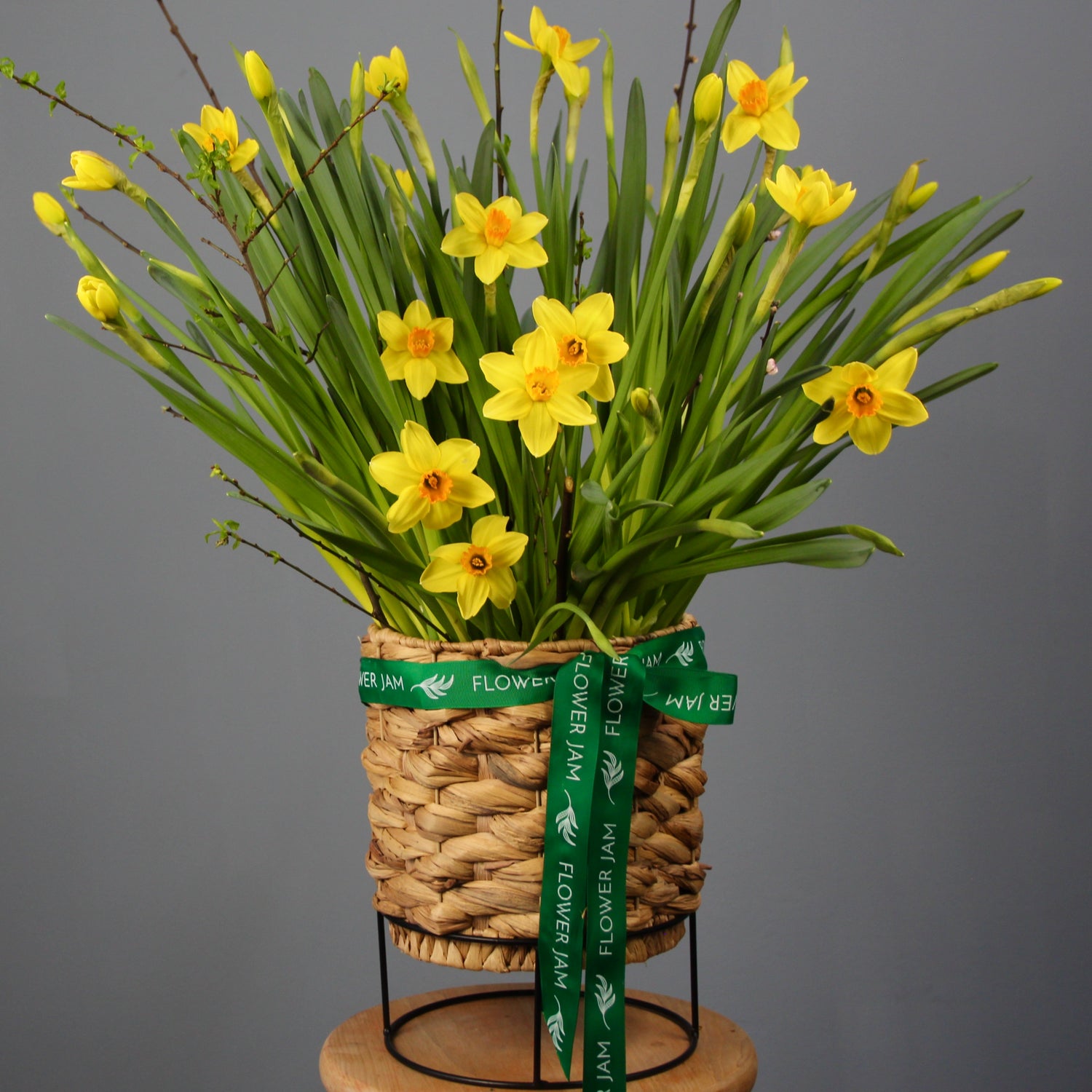 gifts delivery in Genoa liguria  FLOWERS IN A BOX