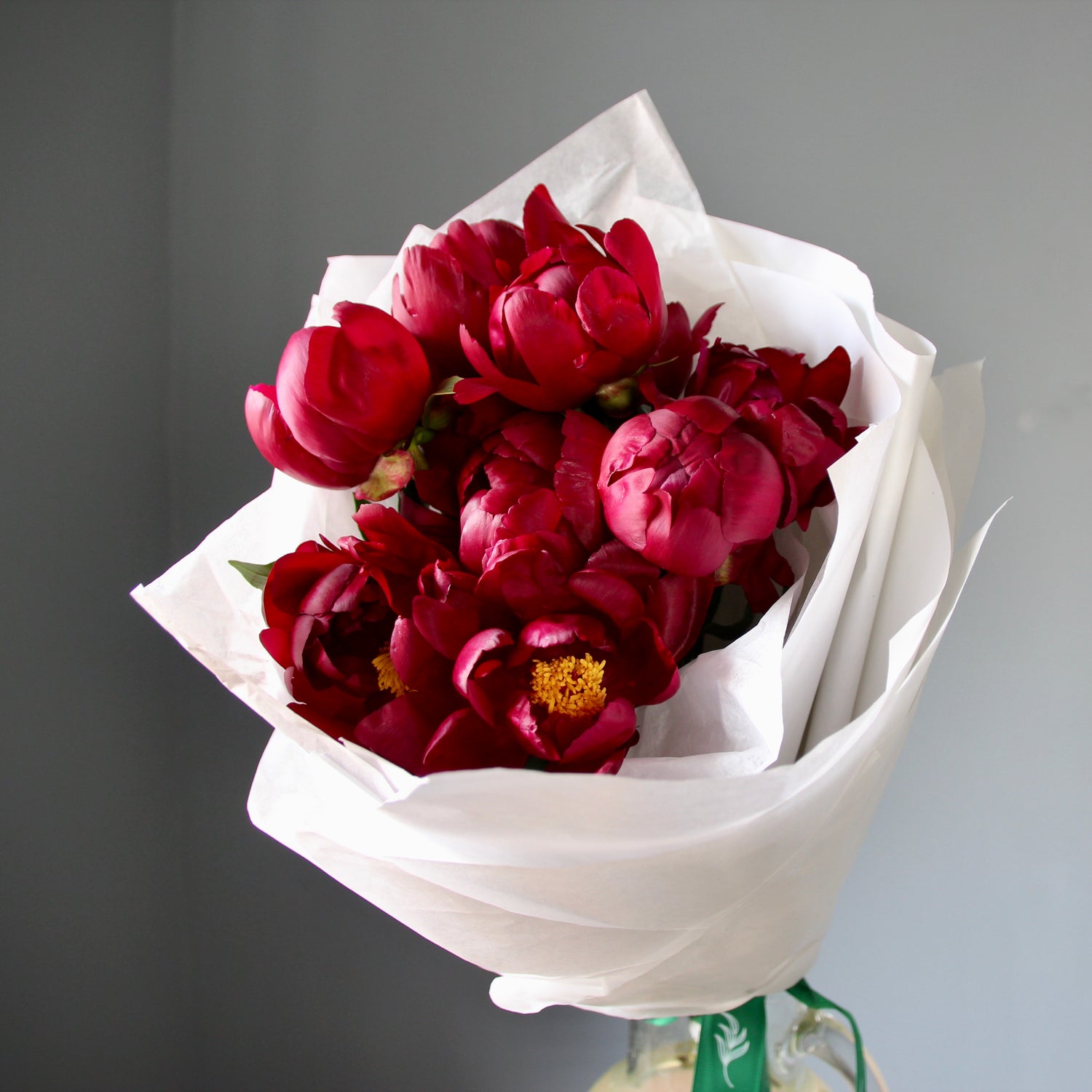 send flowers Genoa Liguria  Peonies