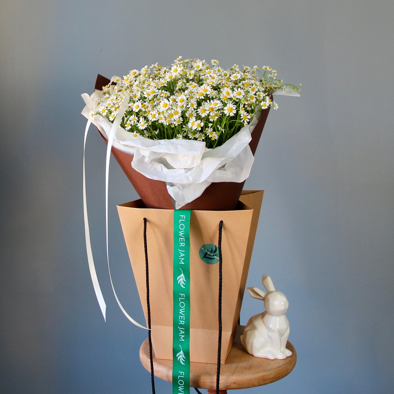 easter gifts shop in Genoa liguria Camomile Bouquet