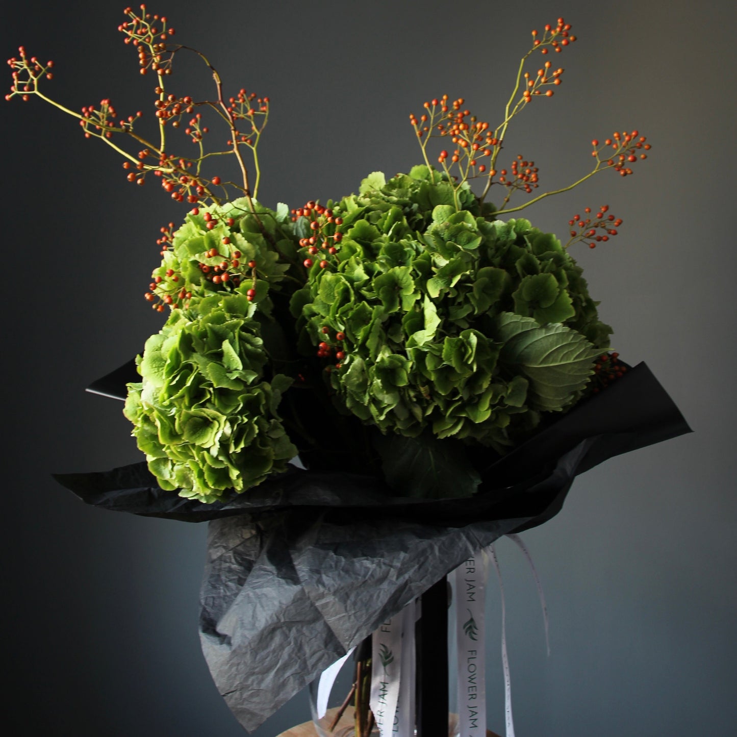 delivery bouquet of hydrangea in genoa