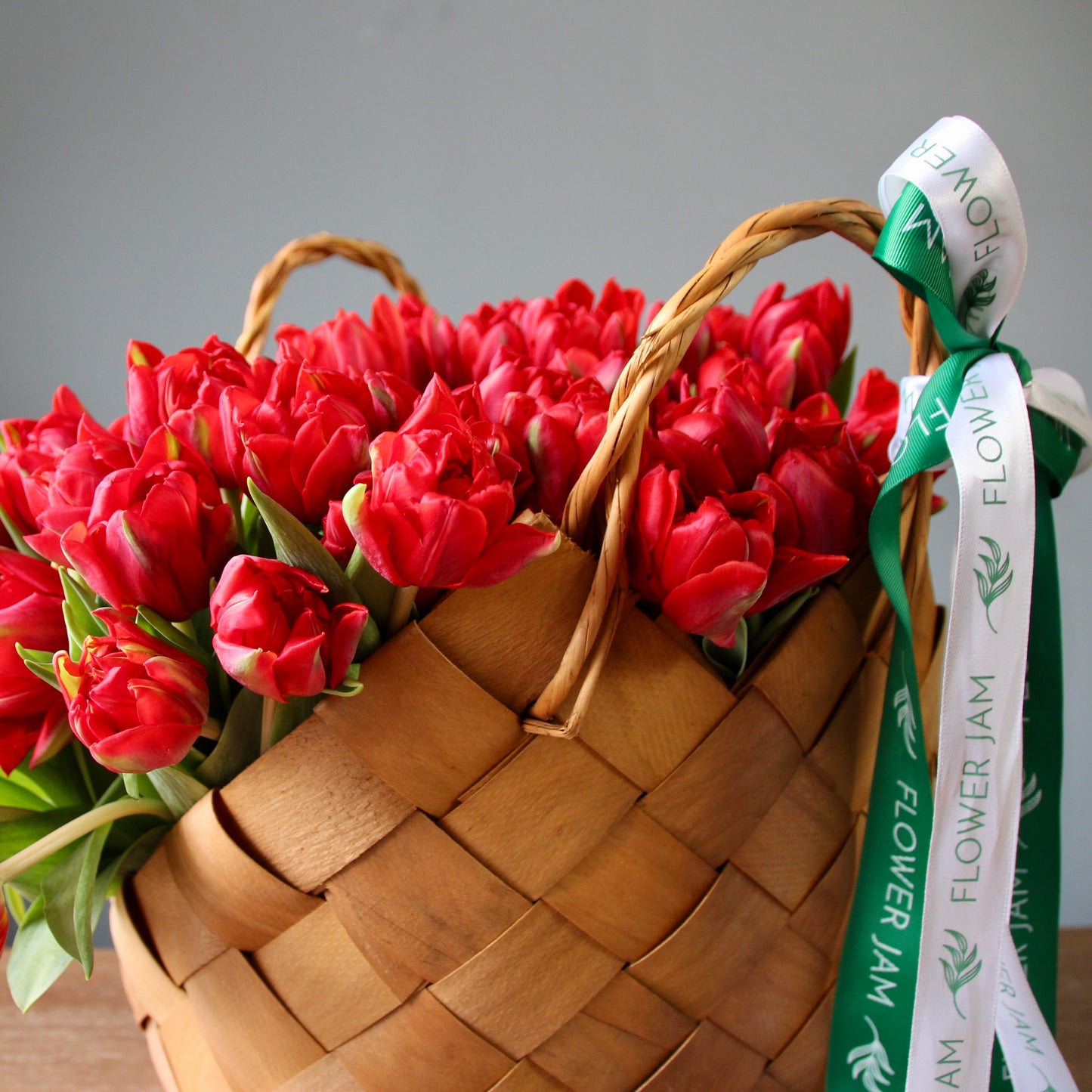 send flowers Genoa Flowers in a basket